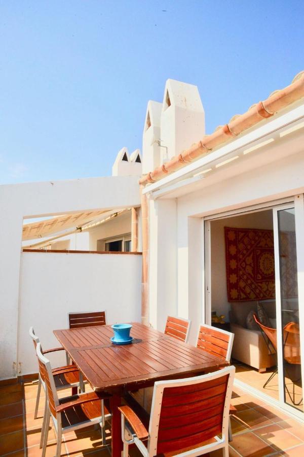 Beachfront Duplex With Terrace And Sea Views - Cadaqués Esterno foto