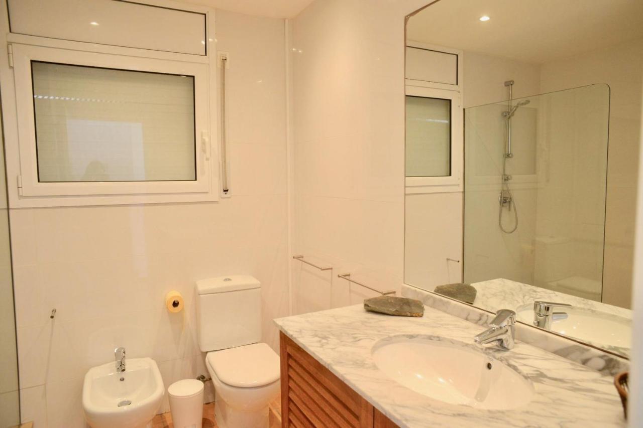 Beachfront Duplex With Terrace And Sea Views - Cadaqués Esterno foto